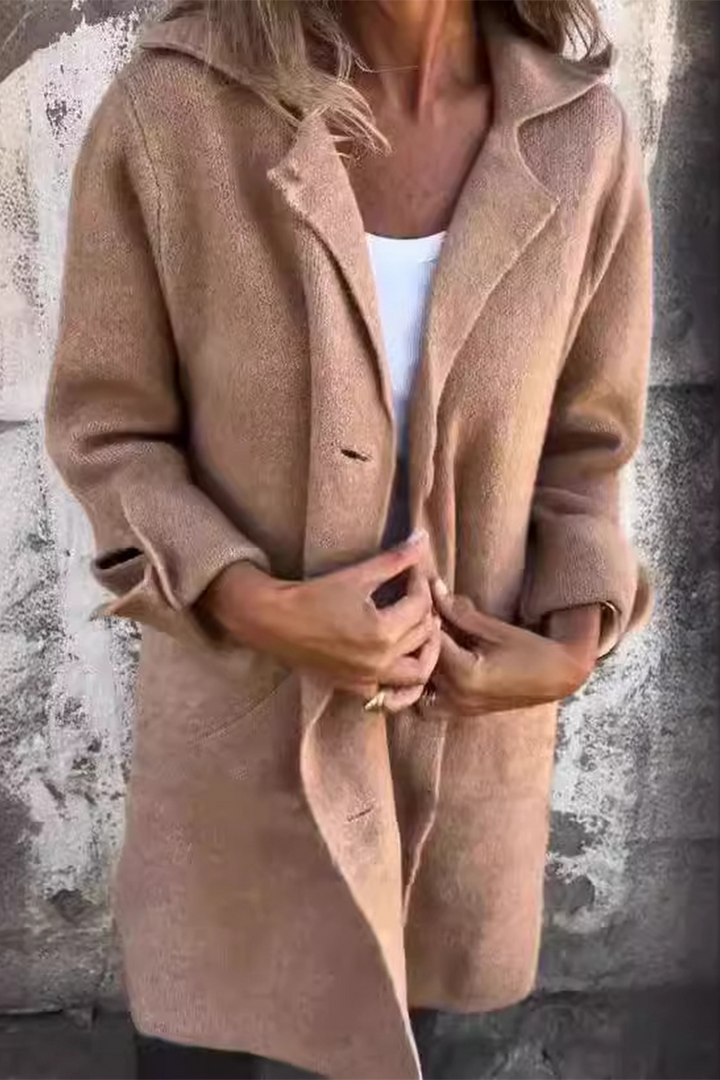 Wiebke | Zeitlose Eleganz zum Knöpfen