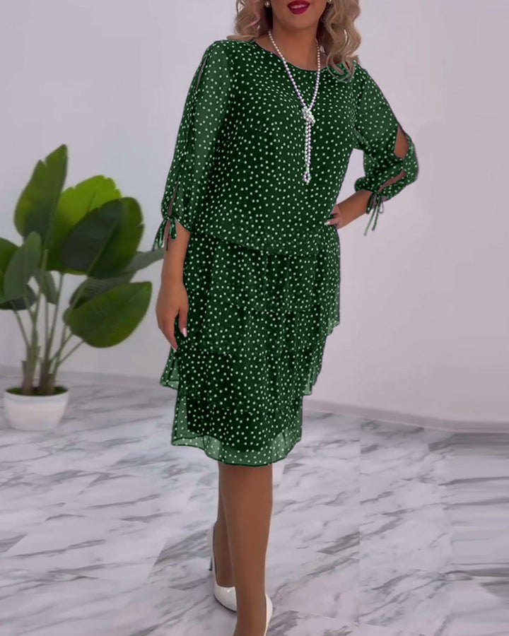 Madeleine – Elegantes Kleid mit Tupfen & Stufenrock