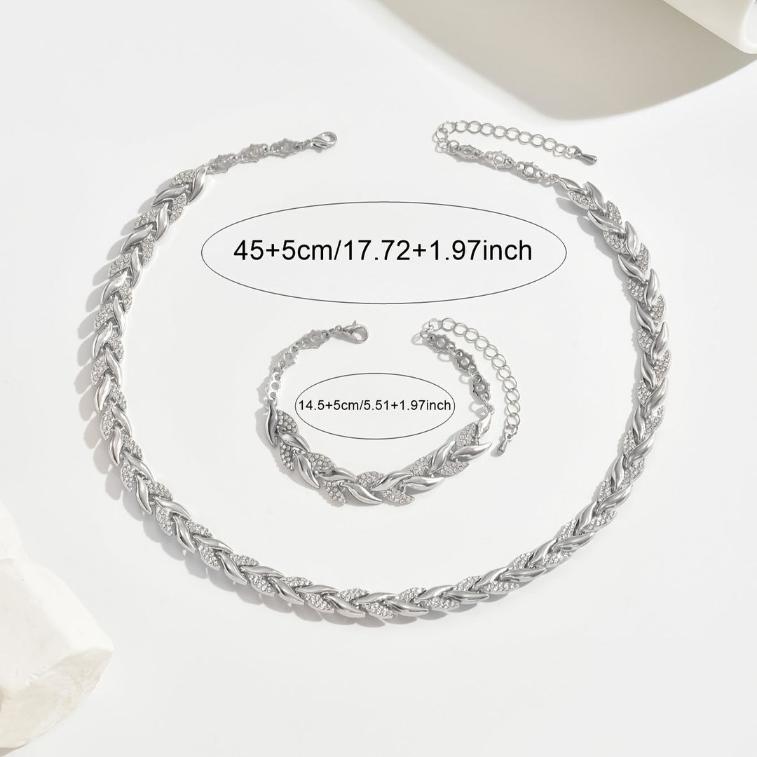 Adelia | Handwerkliche Eleganz mit Glanz