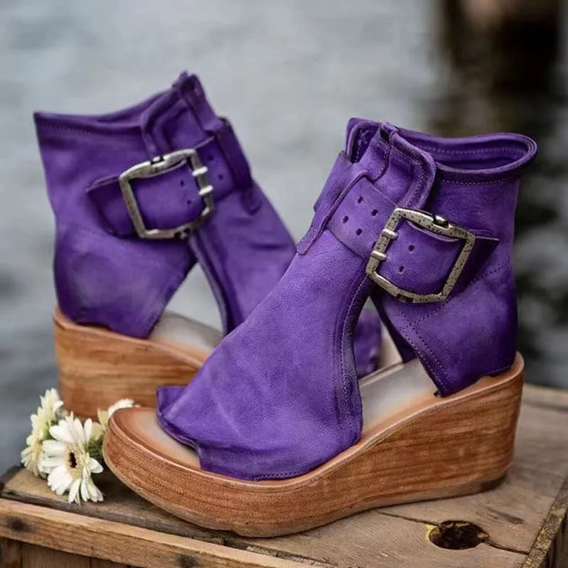 Liva | Retro-Sandalen mit Keilabsatz und Schnalle