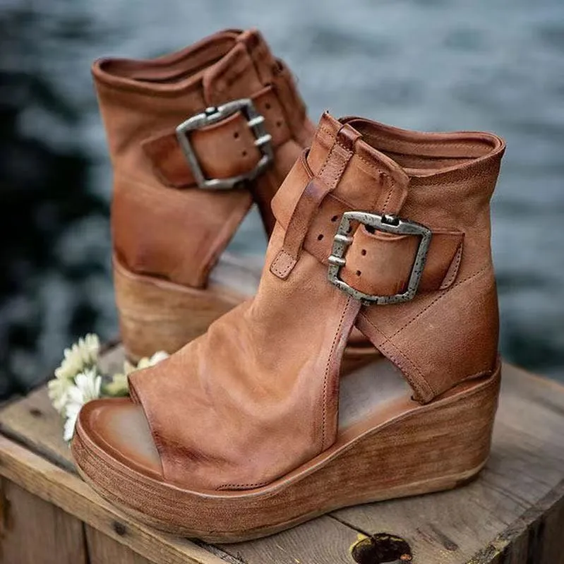 Liva | Retro-Sandalen mit Keilabsatz und Schnalle