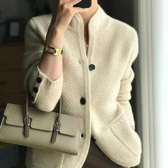 Chauntelle | Elegante und Warme Damen-Wollstrickjacke