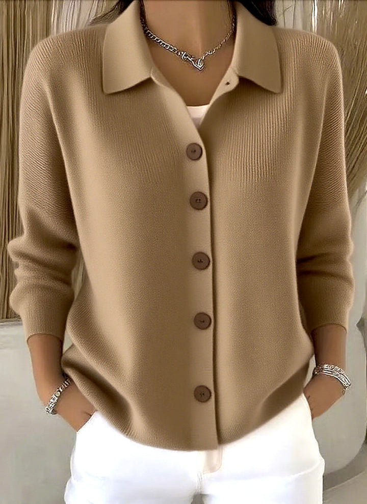Mila™ – Elegants Strickjäckli mit Chnöpf