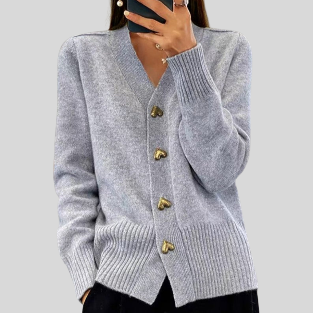 Sunniva | Verspielte Note, elegant getragen