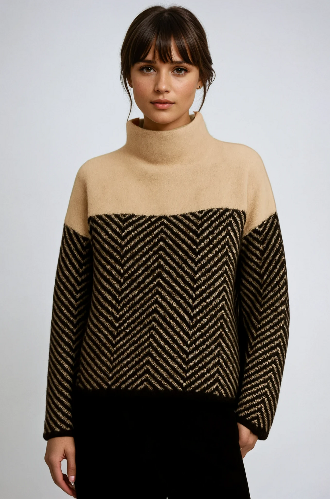 Halle | Chevron-Funnel-Neck-Pullover