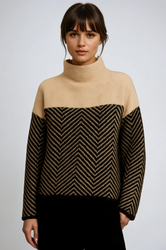 Halle | Chevron-Funnel-Neck-Pullover