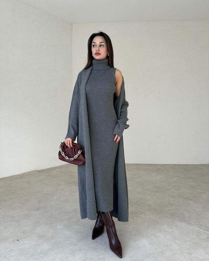 Livia – High-Neck Strickkleid & Cardigan-Set