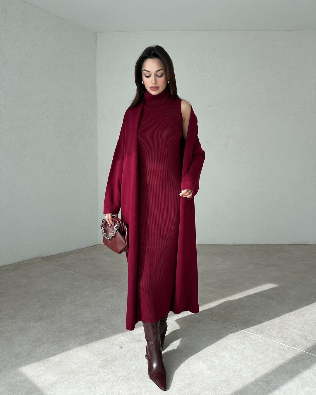Livia – High-Neck Strickkleid & Cardigan-Set