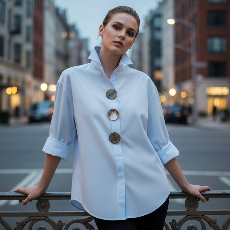 Mirella – Oversize-Bluse mit Statement-Knoepfen