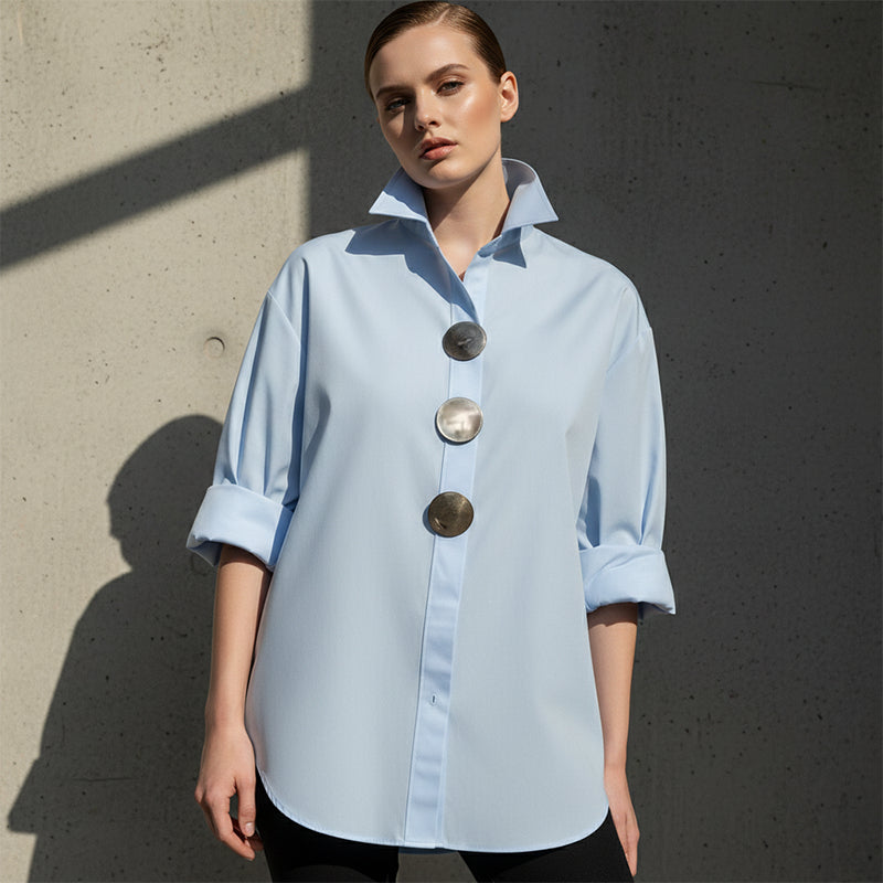 Mirella – Oversize-Bluse mit Statement-Knoepfen