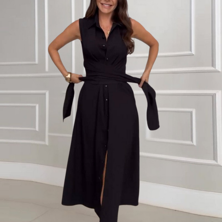 KARISANDE I LUXURIÖSES MAXIKLEID